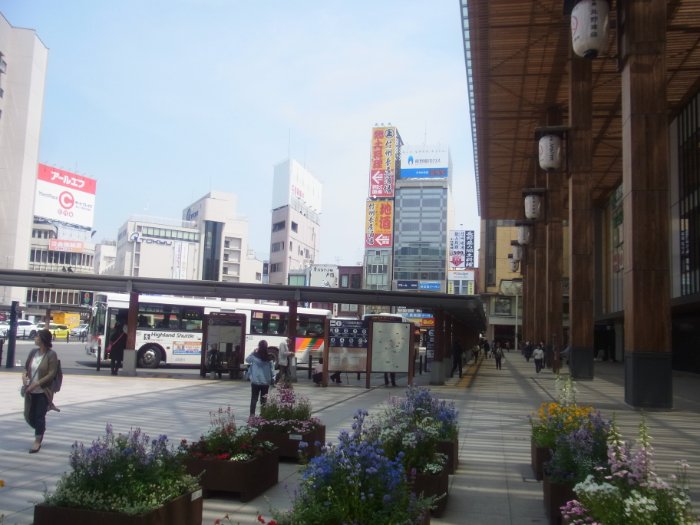 長野駅の駅前広場画像
